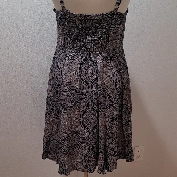 TORRID M/L PAISLEY MIDI CHALLIS TANK DRESS BLUE BANDANA PRINT MINIMALIST SIZE 00 - Picture 2 of 11